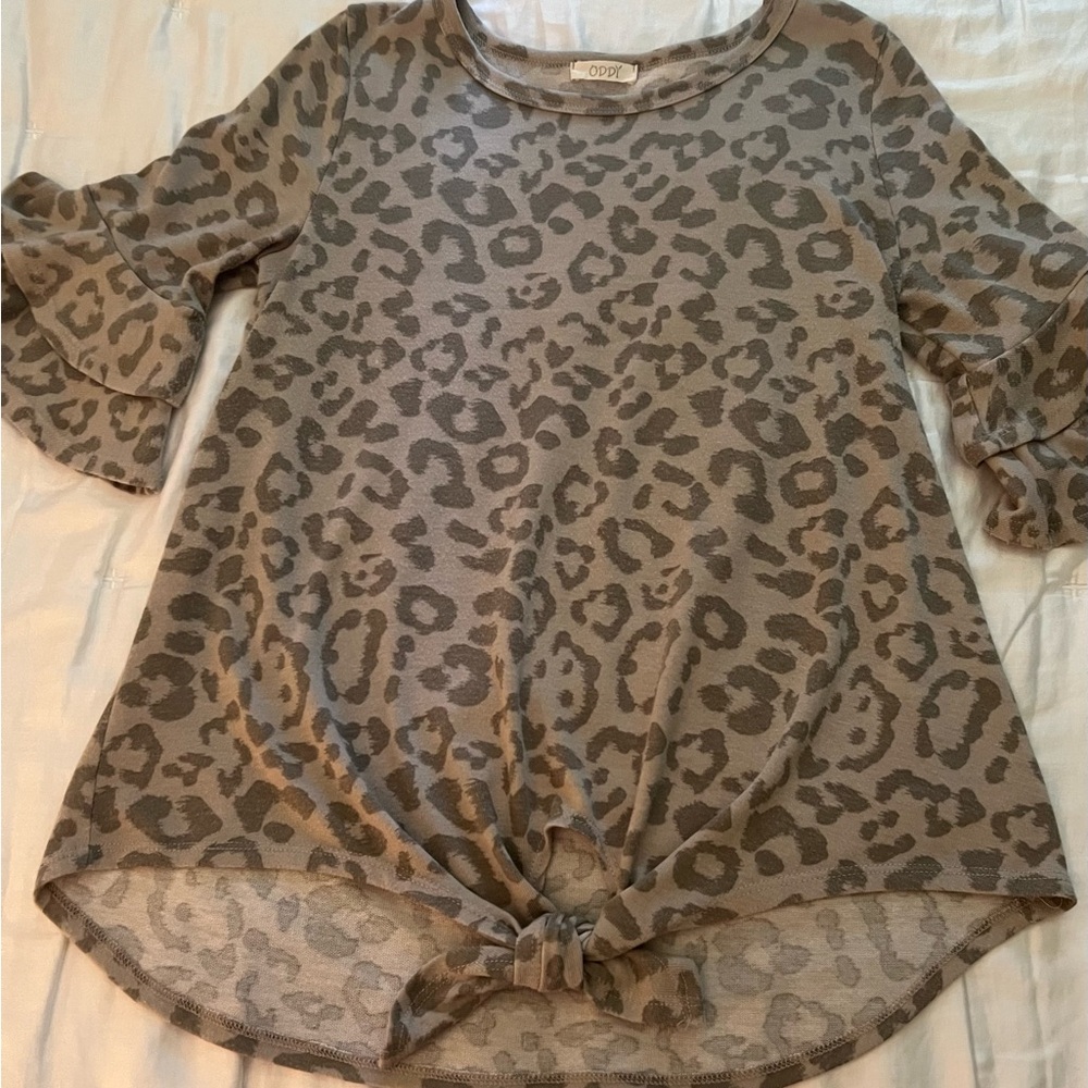 Boutique ODDY Animal Print Tie-Front Blouse